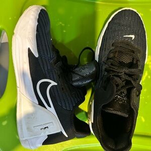 Black and White Nike LeBron Witness 6 Youth size 3